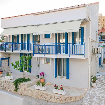 Pythagorio Blue Street Apartment With Balcony Exterior photo