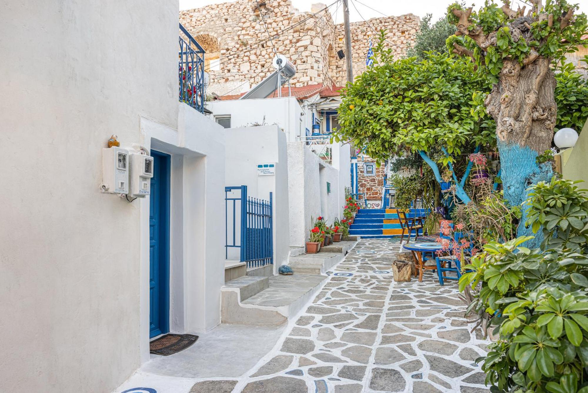 Pythagorio Blue Street Apartment With Balcony Exterior photo